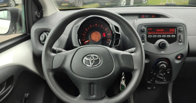 Toyota Aygo cena 39900 przebieg: 44154, rok produkcji 2019 z Szczucin małe 211